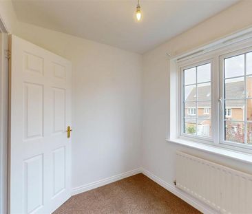 3 bedroom end of terrace house to rent - Photo 3