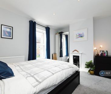 2 bedroom end of terrace house to rent - Photo 6