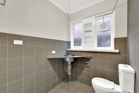 Stylish apartment with high-quality finishings - Photo 4