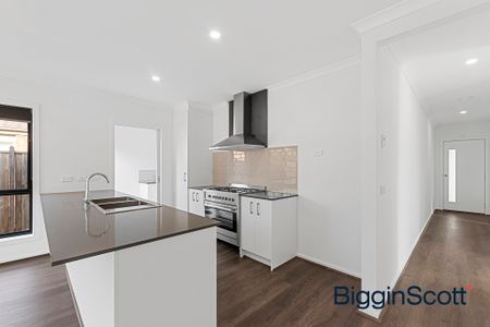 Perfect Family Home! - Photo 2