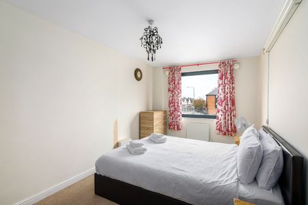 2 Bed Flat, Hillrise Court, HA3 - Photo 3