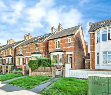 4 bedroom detached house to rent - Photo 3