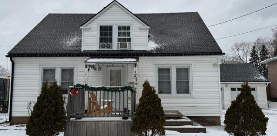 For Lease - 3816 Dominion Road, Fort Erie, Ontario - Photo 2