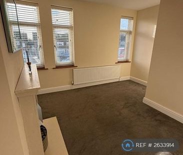 2 bedroom maisonette to rent - Photo 2