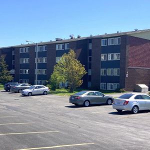 38 Pasadena Crescent - Photo 2