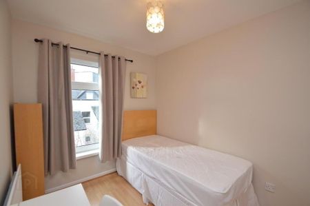 52 Salisbury Court, Dublin Road, Belfast, BT7 1DD - Photo 2