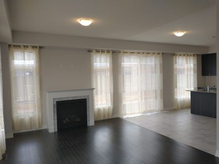 For Lease - 3 Weylie Street, Hamilton, Ontario - Photo 2