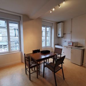 A louer à CONDE EN NORMANDIE, appartement 24.32m² MEUBLE, au 1er étage comprenant : pièce princ... - Photo 2