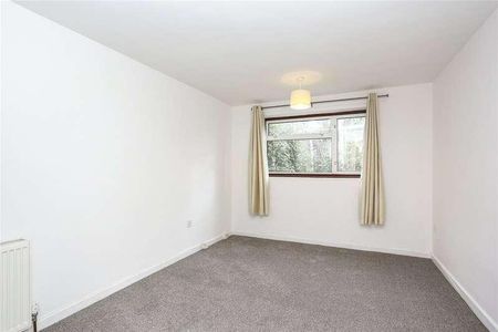 High Tor Close, Off Babbacombe Road, Bromley, BR1 - Photo 2