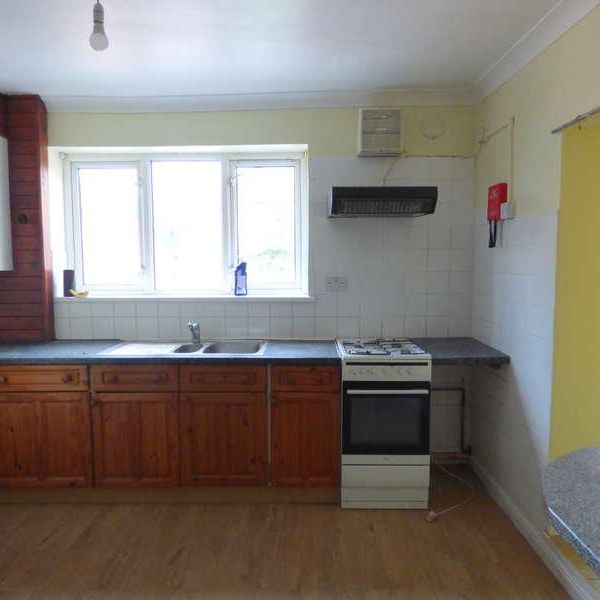 Allbrook Hill, Eastleigh, SO50 - Photo 1