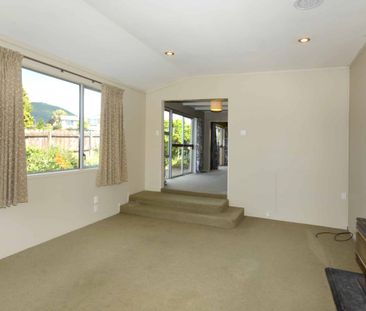 Sunny and Spacious in Walton Park - Fairfield - Photo 1