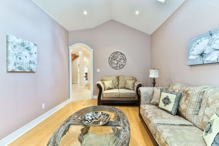 For Lease - 38 Eaglewood Boulevard, Mississauga, Ontario - Photo 2