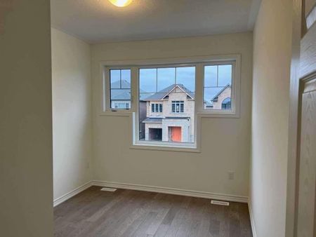 For Lease - 40 Spinland Street, Caledon, Ontario - Photo 4