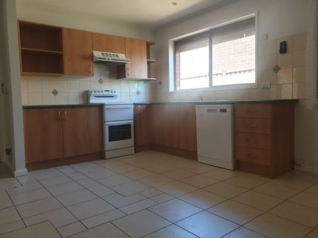 Modern Living with air conditioning! - Photo 3