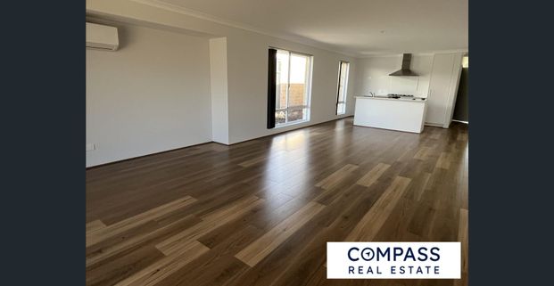 4 Bedroom, 2 bathroom Home In Ravenswood - Photo 1