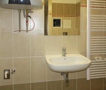 Pronájem cihlového bytu 1+kk s balkonem v Brně - Řečkovicích - Photo 2