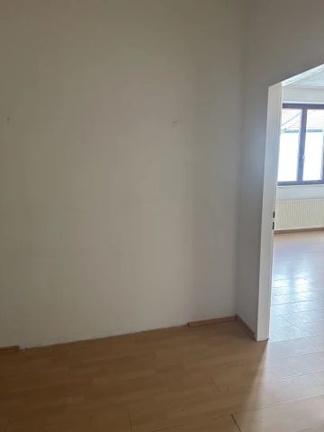 Sonnige Wohnung- Nähe Zentrum und dem Bahnhof- nur 16 Minuten mit der S-Bahn zur U6 - Foto 2