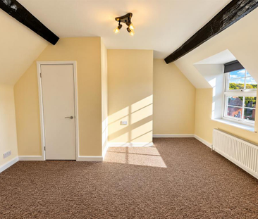 4 bedroom semi-detached house to rent - Photo 4