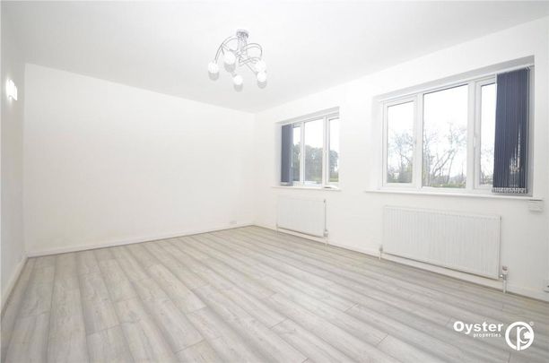 3 bedroom ground floor flat to rent - Photo 1