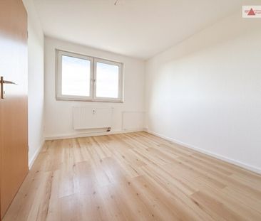 4-Raum-Dachgeschosswohnung mit herrlicher Aussicht in Geyer - ruhig... - Photo 1