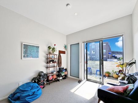 Welcome home to 12 Arney Street. - Photo 5