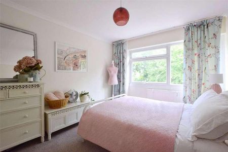 Moon Court, Lyme Farm Road, Lee, London, SE12 - Photo 3