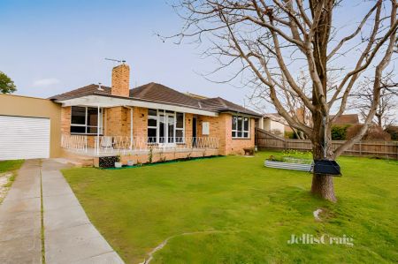 3 Thompson St, Watsonia, Melbourne - Photo 4