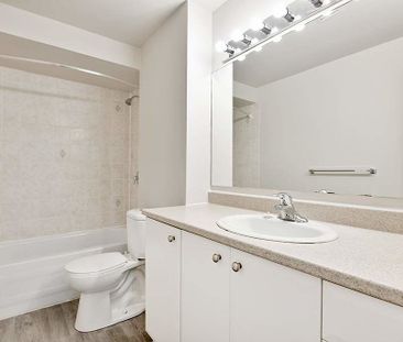 1343 Meadowlands Drive, Parkwood Hills - Fisher glen, Ottawa, ON - Photo 2