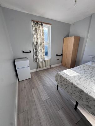 Room in a Shared House, Mount Pleasant Road, N17 - Photo 1