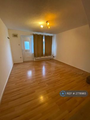 2 bedroom semi-detached house to rent - Photo 1