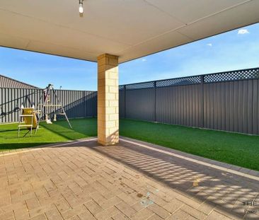 Spacious Spires Estate 4x2 Family Home with Modern Features – Ideal... - Photo 1