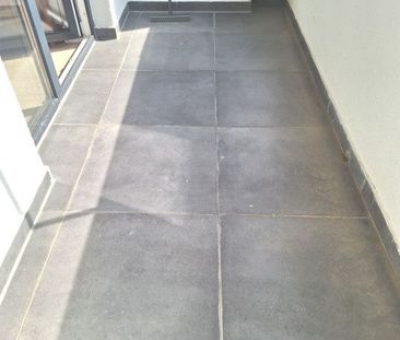 Apartament cu 2 camere, 45 mp, balcon, parcare, zona Tineretului - Fotografie 1
