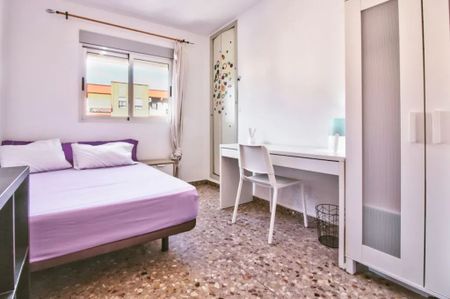 Carrer de Xalans, Valencia, Valencian Community 46022 - Photo 4