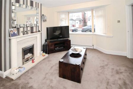 2 bedroom semi-detached house to rent - Photo 3