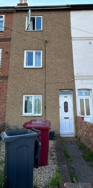 5 bedroom terraced house to rent - Photo 1