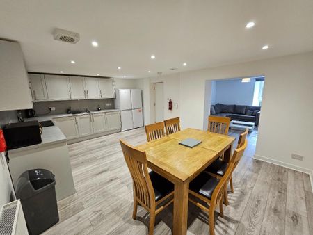 5 bedroom maisonette to rent - Photo 3