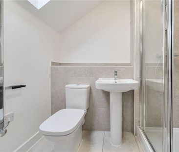 3 bedroom semi-detached house to rent - Photo 6