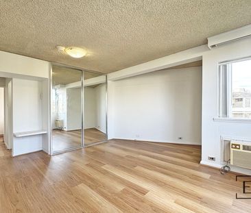 54/68 Roslyn Gardens, Elizabeth Bay NSW 2011 - Studio For Rent | Do... - Photo 2