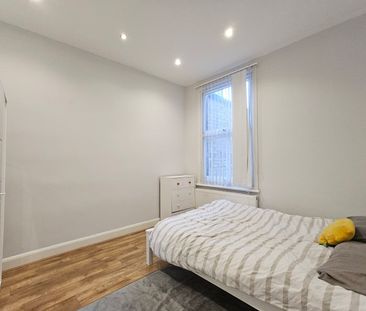 4 Bed Terraced House, Beechfield Road, N4 - Photo 3