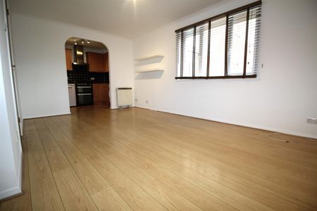 2 Bedroom Flat - Purpose Built To Let - Photo 5