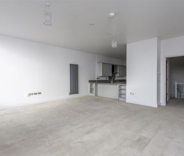 3 bedroom apartment to rent - Photo 3