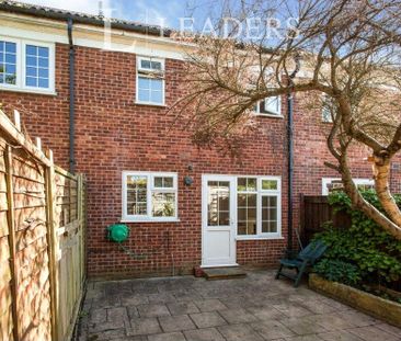 3 bedroom terraced house to rent - Photo 1