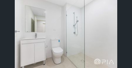 Spacious 2 bedroom close station - Photo 2