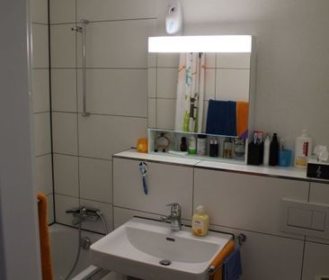 "An sonniger Lage mit grossem Balkon" - Photo 4