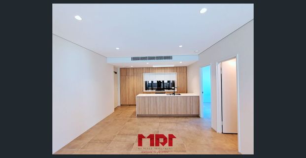 Large Lounge with Northern Aspect - Photo 1