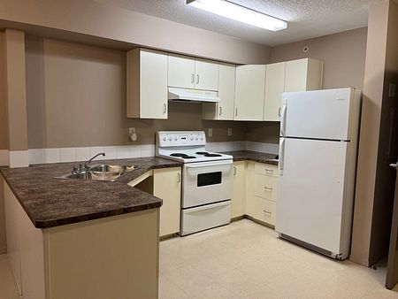 Apartment in Kentwood - Photo 3