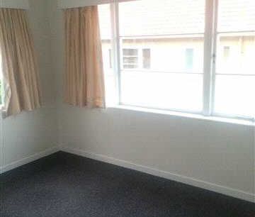 This is a tidy, character three bedroom upstairs unit with all orig... - Photo 4