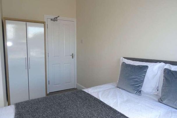 Lincoln Road, Peterborough, PE4 - Photo 1