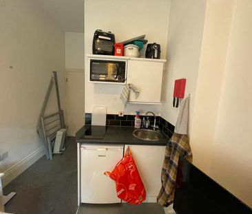 Studio to rent - Photo 5