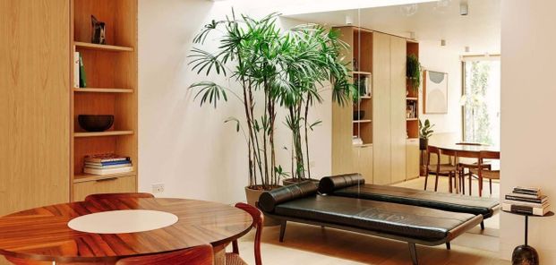 Weymouth Mews, Marylebone, London, W1G - Photo 1